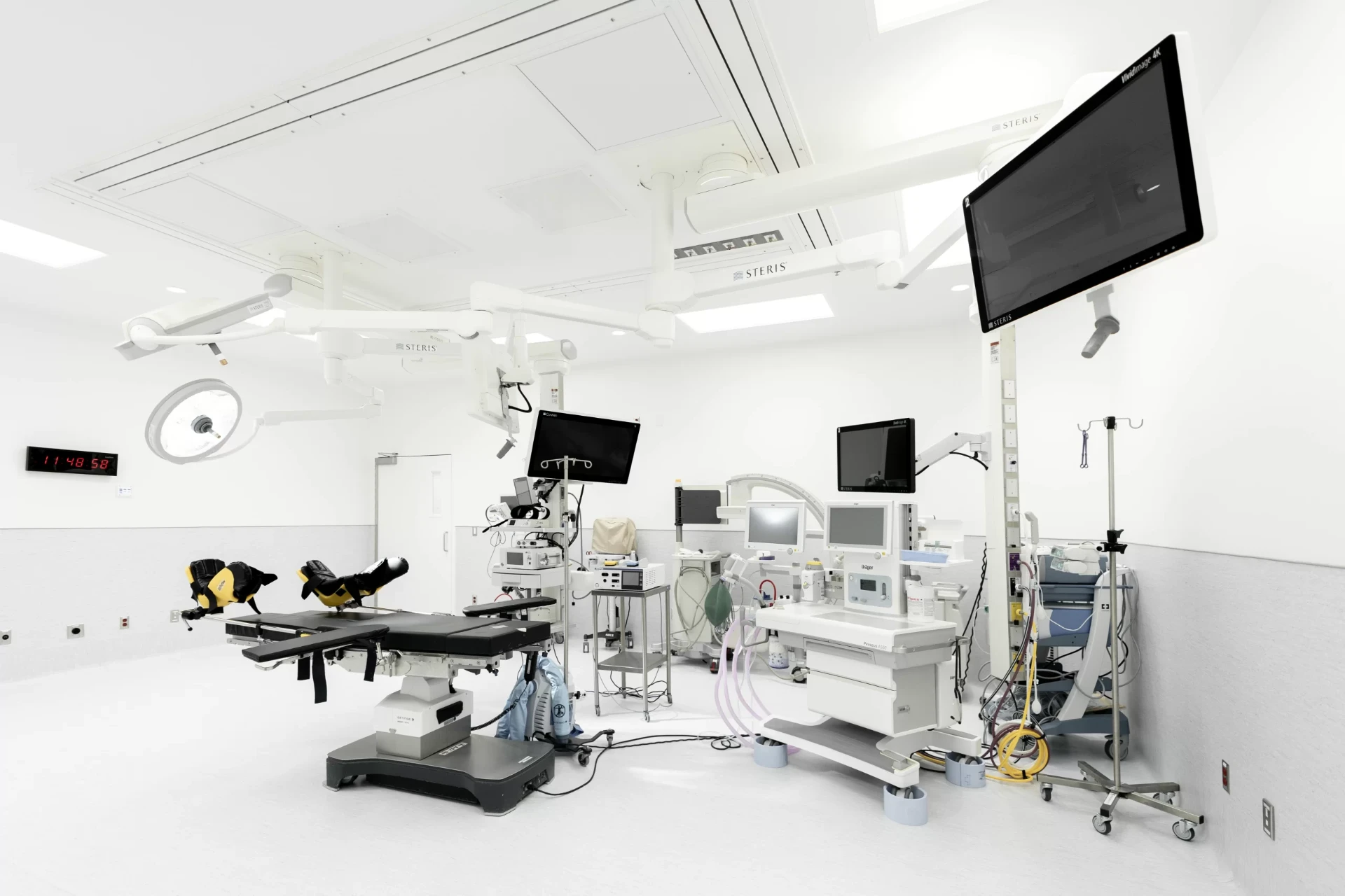 Orthopedic Surgeons in Canada | Board-Certified Specialists | SurgicalWay